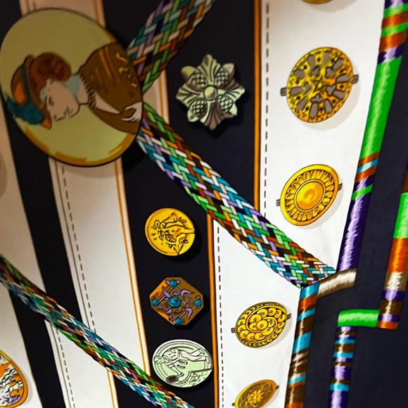 Hermès Multicolor Silk ‘Petit Main’.  By Caty Latham Scarf.  35” - Picture 14 of 16